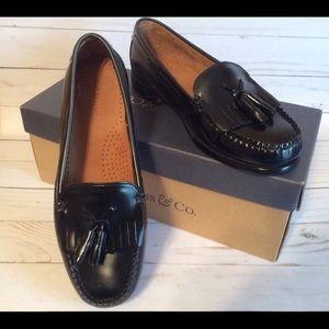 Ladie’s G H Bass Black Leather Loafers